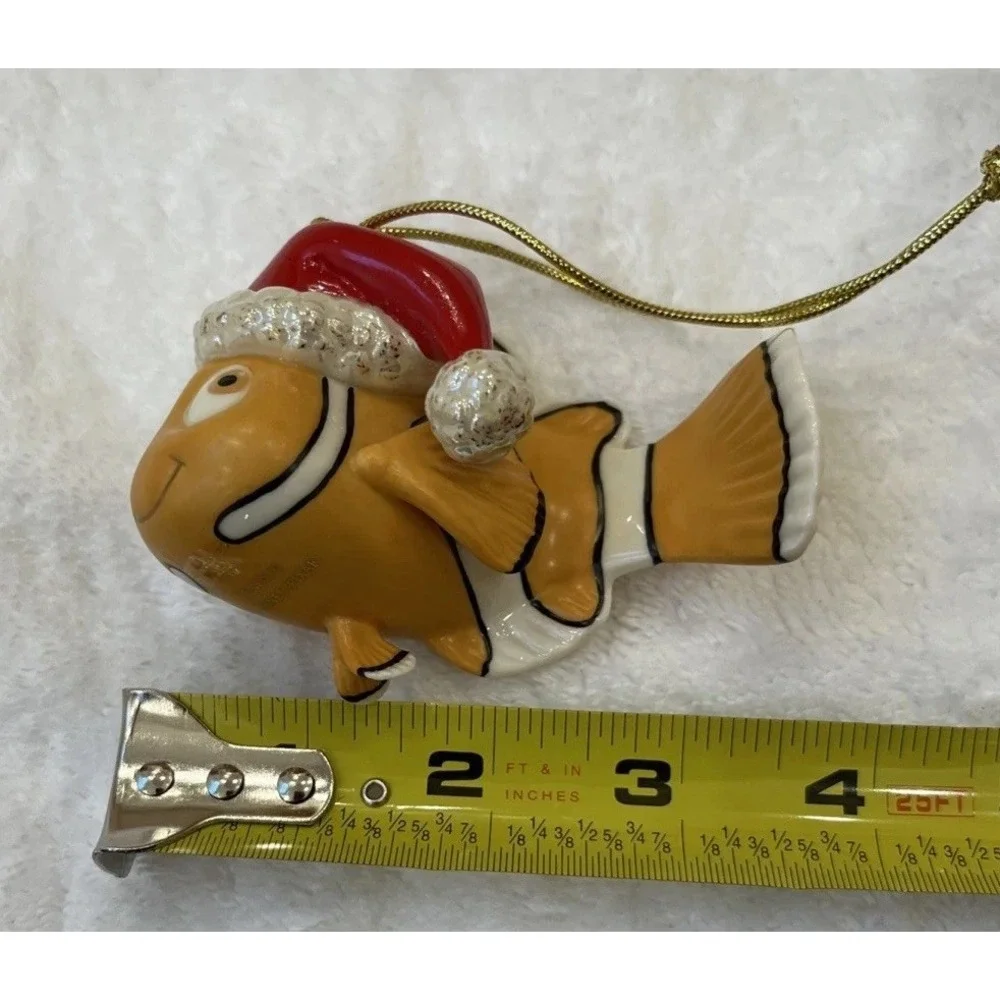 Lenox Disney  Showcase Collection Pixar  Nemo Finds Christmas 2004!